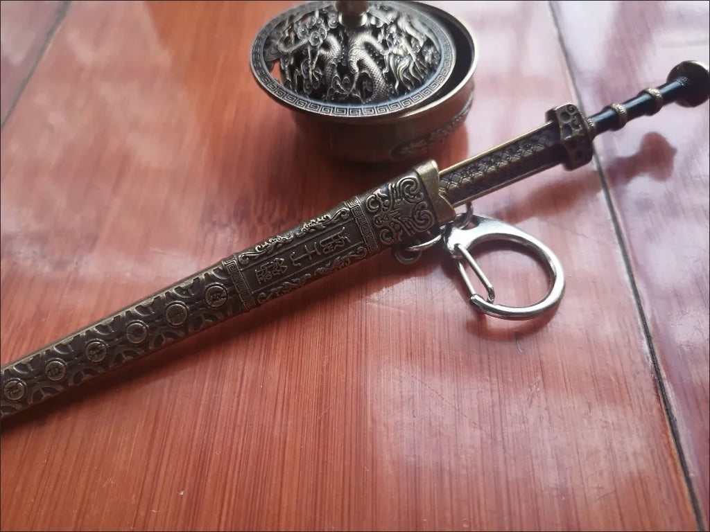 1pcs Chinese Ancient Simulated Weapon - Miniature Model of Sword Alloy Han Dynasty/Qin Shi Huang/Yue King Sword Ornament
