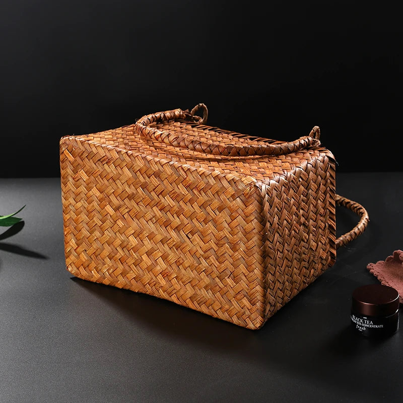 Handwoven Straw Storage Basket, Vintage Grass Carry Basket for Tea Sets or Sundries, Cotton Linen Lining, Dustproof Decorative