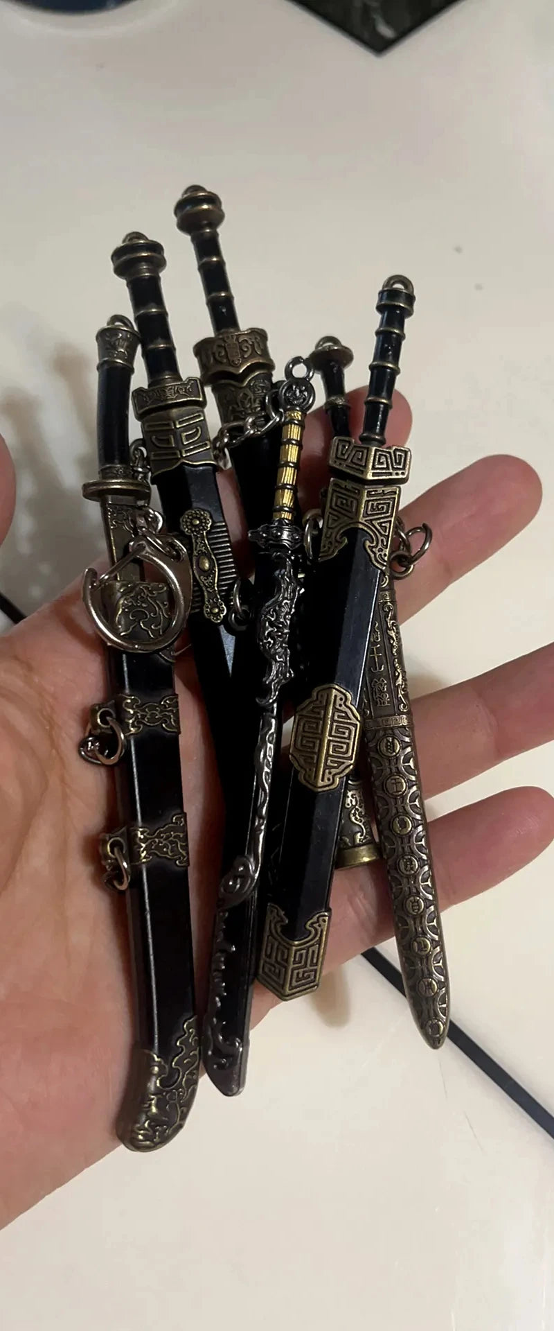 1pcs Chinese Ancient Simulated Weapon - Miniature Model of Sword Alloy Han Dynasty/Qin Shi Huang/Yue King Sword Ornament